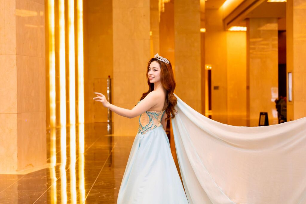 Exhibition Hostesses for The Hotel Show Dubai: Rates & Booking