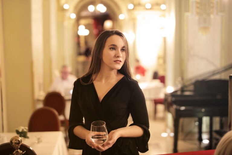 Exhibition Hostesses for The Hotel Show Dubai: Rates & Booking