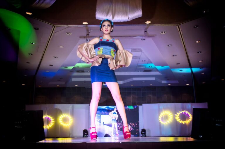 Exhibition Hostesses for WETEX Dubai: Rates, Roles and Booking